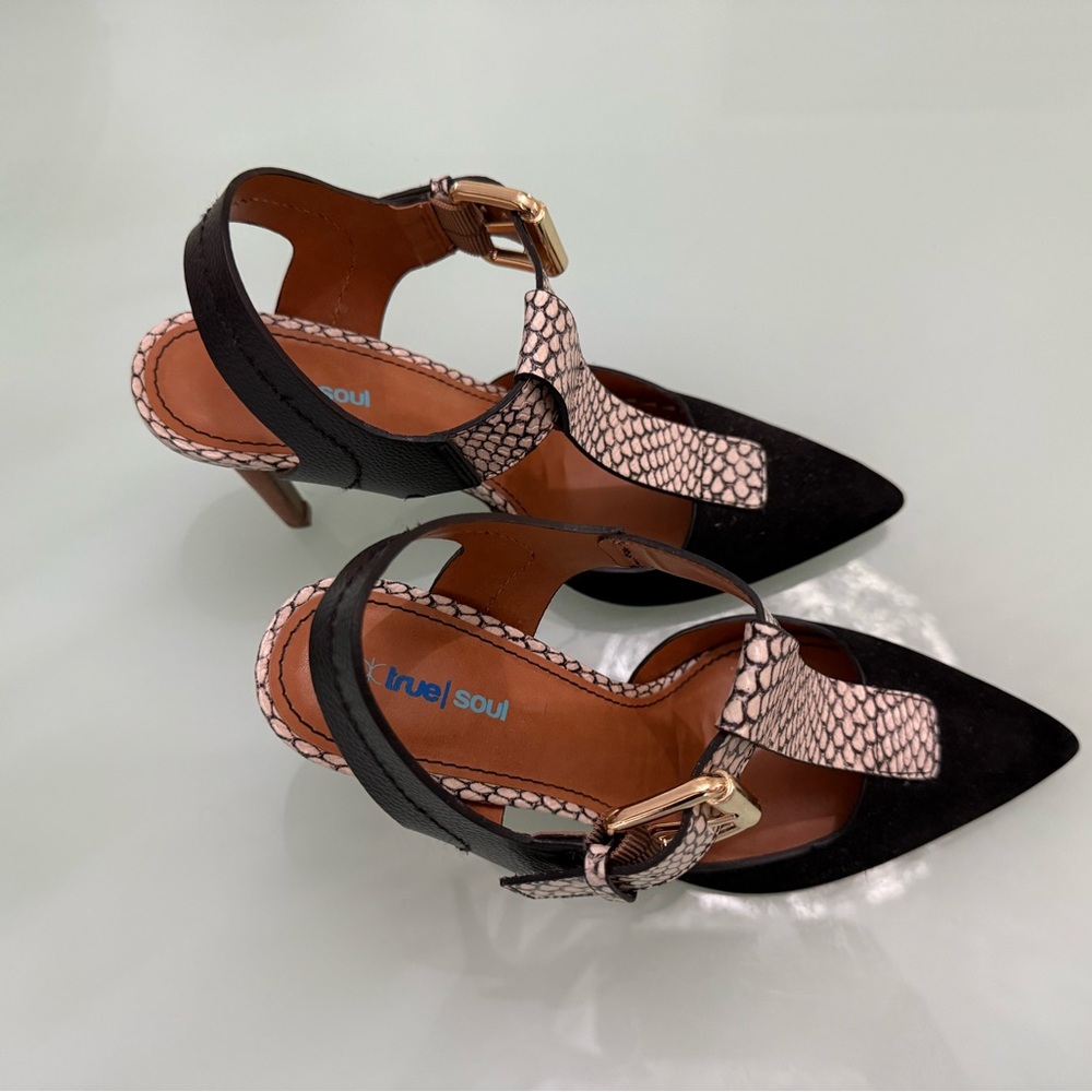 True Soul Heels - Picture 2 of 4